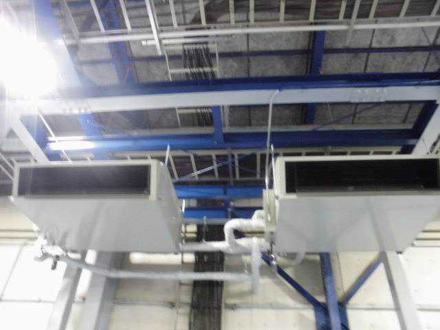 製函工場天井吊型室内機